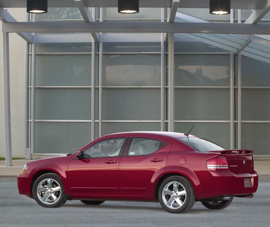  Dodge Avenger RT 2008 года  (фото 23 из 51)